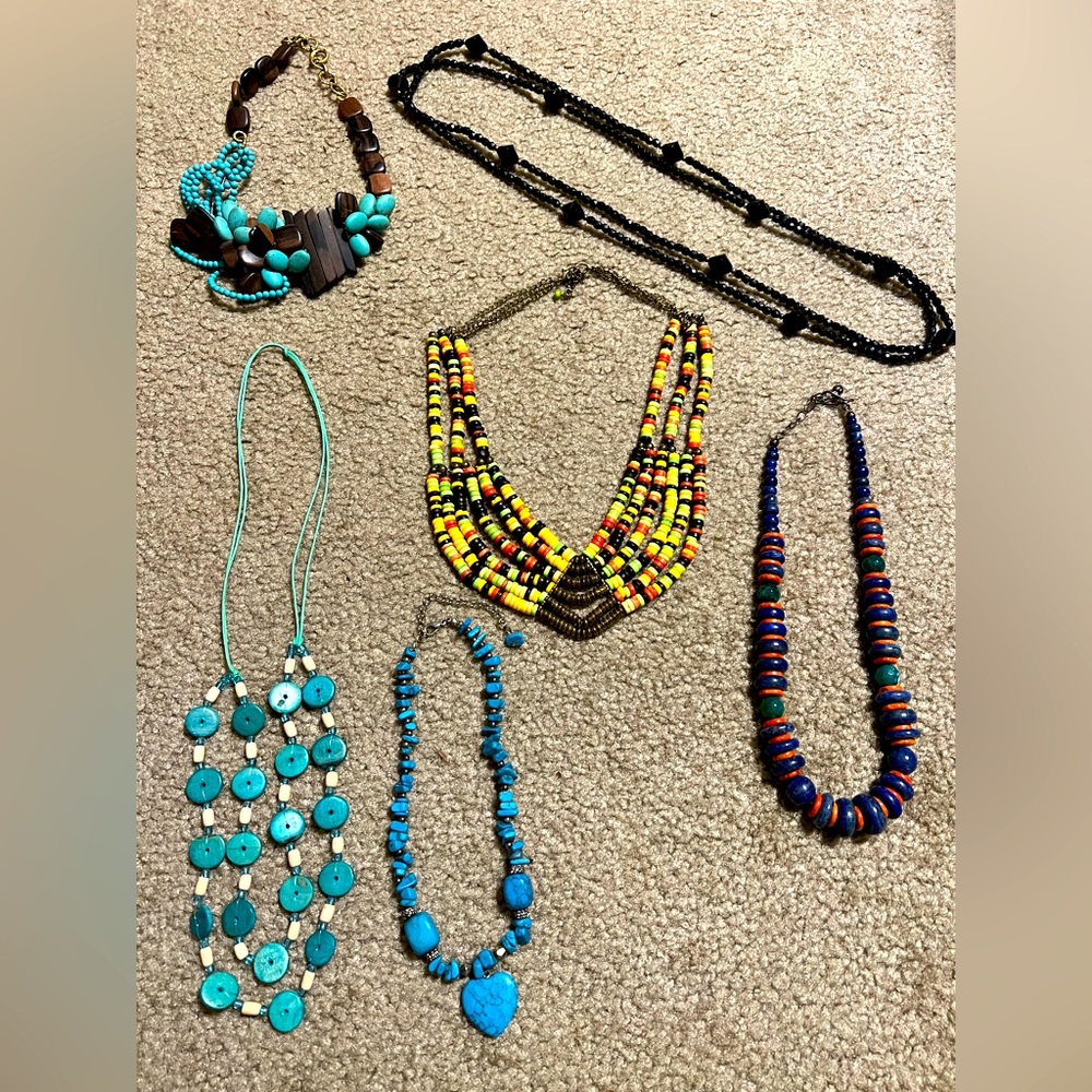 Lot of 6 necklaces